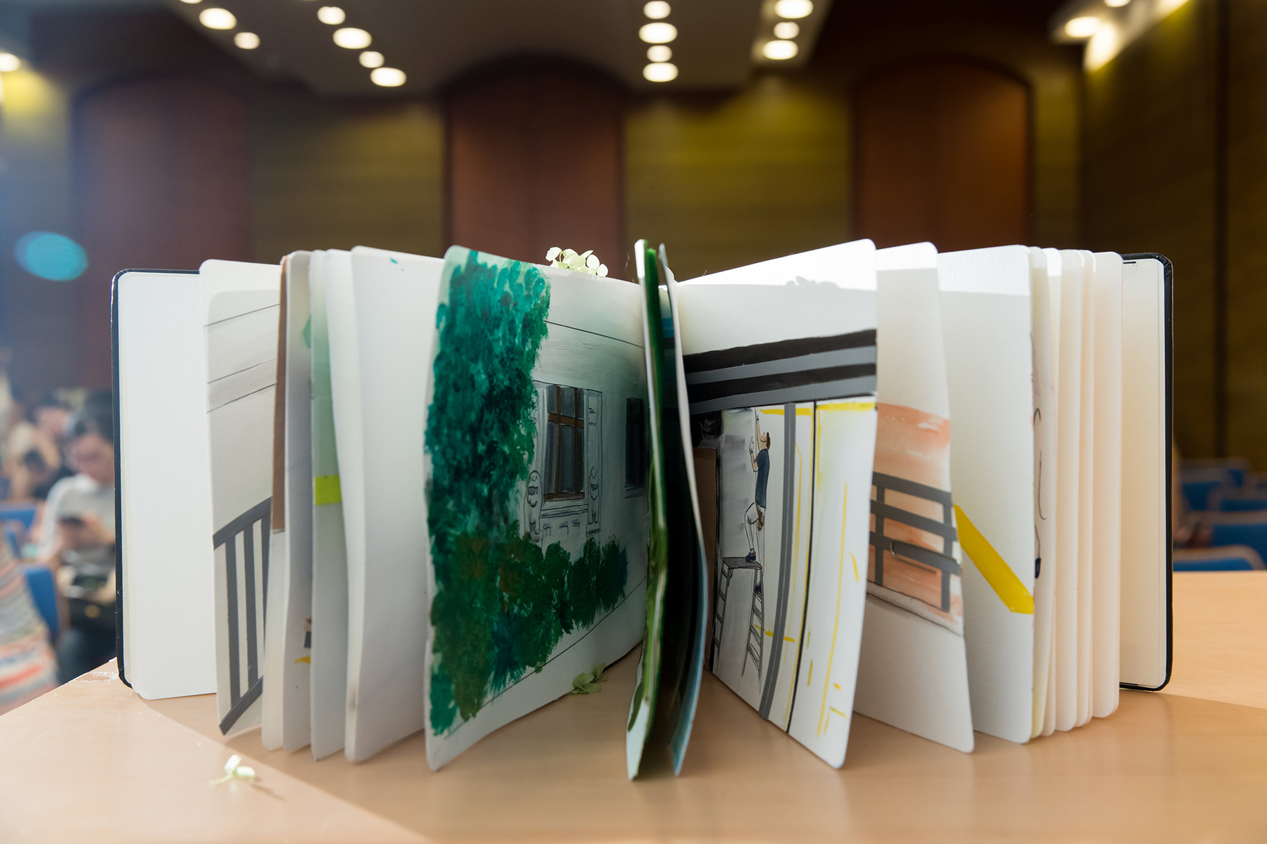 Moleskine × HKU GE — Creativityonthemove Citysketching on a Tram